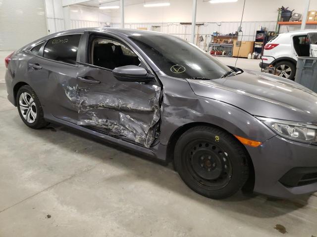 Photo 9 from auction – 2017 HONDA CIVIC LX with VIN 19XFC2F57HE008552