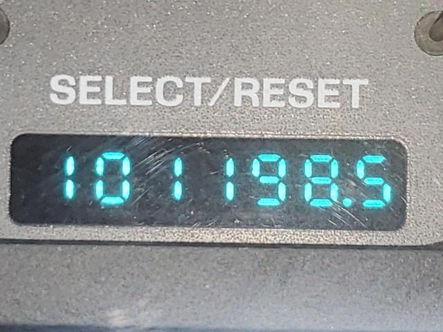 Photo 8 from auction – 2000 FORD MUSTANG with VIN 1FAFP404XYF302989