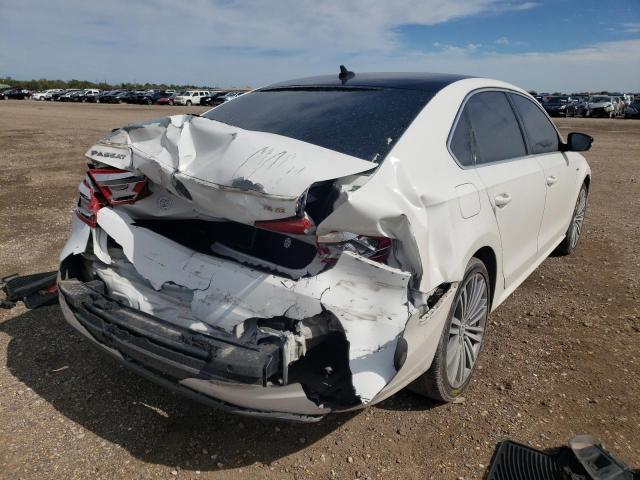 Photo 4 from auction – 2015 VOLKSWAGEN PASSAT SE with VIN 1VWBS7A35FC021127