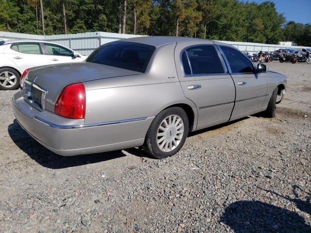 Photo 4 from auction – 2003 LINCOLN TOWN CAR E with VIN 1LNHM81W43Y637399