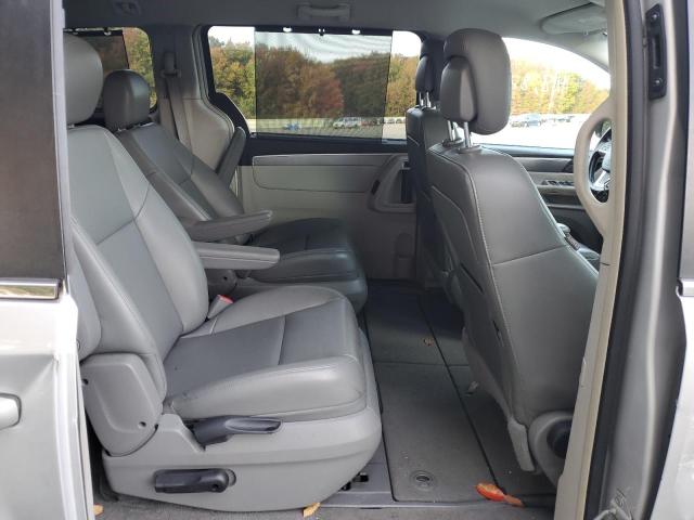 Photo 6 from auction – 2011 VOLKSWAGEN ROUTAN SE with VIN 2V4RW3DG5BR691622