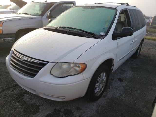 Photo 2 from auction – 2006 CHRYSLER TOWN & COU with VIN 2A4GP54L86R661778
