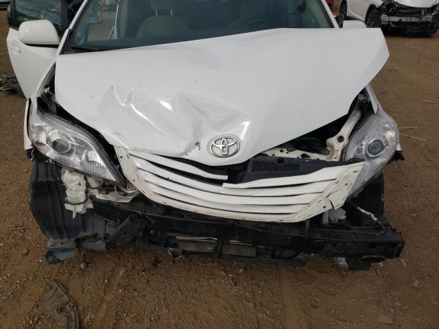 Photo 7 from auction – 2015 TOYOTA SIENNA LE with VIN 5TDKK3DC1FS578977