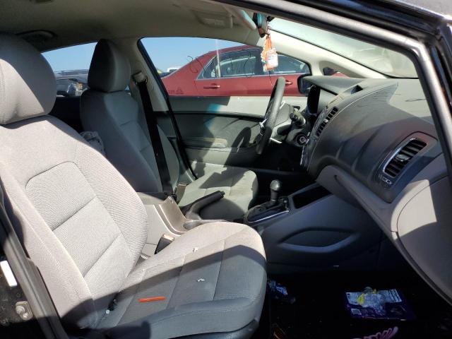 Photo 5 from auction – 2017 KIA FORTE LX with VIN 3KPFK4A75HE123982