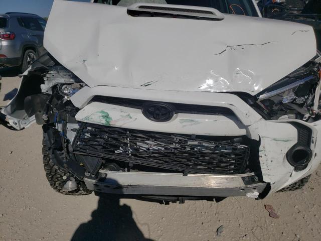 Photo 9 from auction – 2018 TOYOTA 4RUNNER SR with VIN JTEBU5JR0J5581362