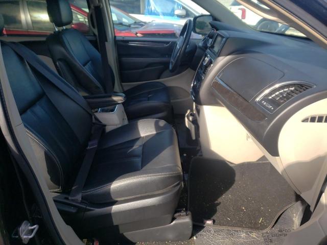 Photo 5 from auction – 2016 CHRYSLER TOWN & COU with VIN 2C4RC1BG9GR305477