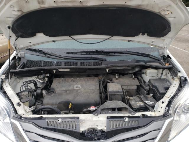 Photo 7 from auction – 2014 TOYOTA SIENNA XLE with VIN 5TDYK3DC0ES479110