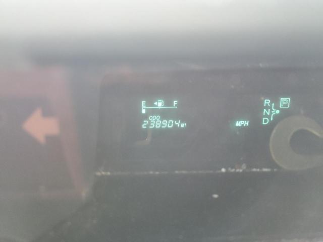 Photo 9 from auction – 2004 TOYOTA PRIUS with VIN JTDKB22U240080700