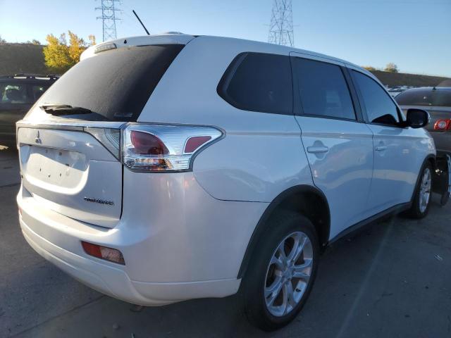 Photo 4 from auction – 2015 MITSUBISHI OUTLANDER with VIN JA4AZ3A3XFZ008870