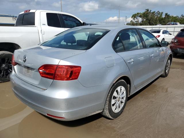 Photo 4 from auction – 2014 VOLKSWAGEN JETTA BASE with VIN 3VW2K7AJ3EM258095