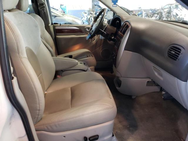 Photo 5 from auction – 2006 CHRYSLER TOWN & COU with VIN 2A8GP64L06R919957