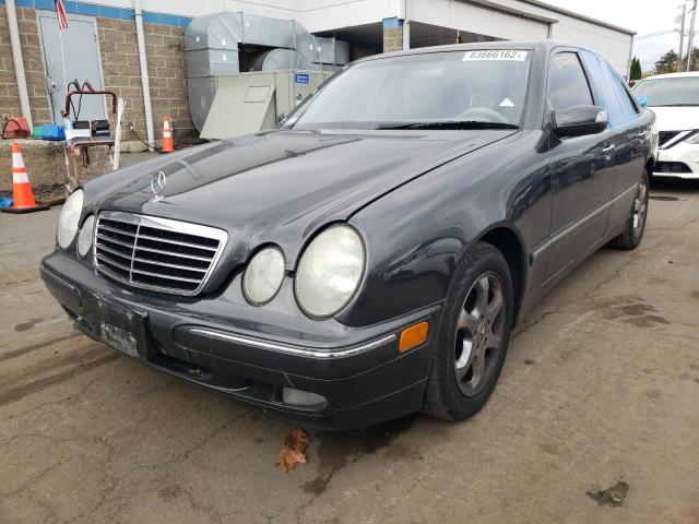 Photo 2 from auction – 2002 MERCEDES-BENZ E 320 4MAT with VIN WDBJF82J52X068312