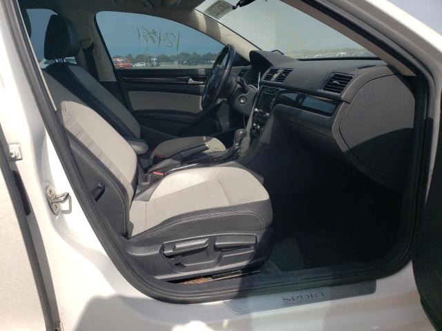 Photo 5 from auction – 2015 VOLKSWAGEN PASSAT SE with VIN 1VWBS7A35FC021127