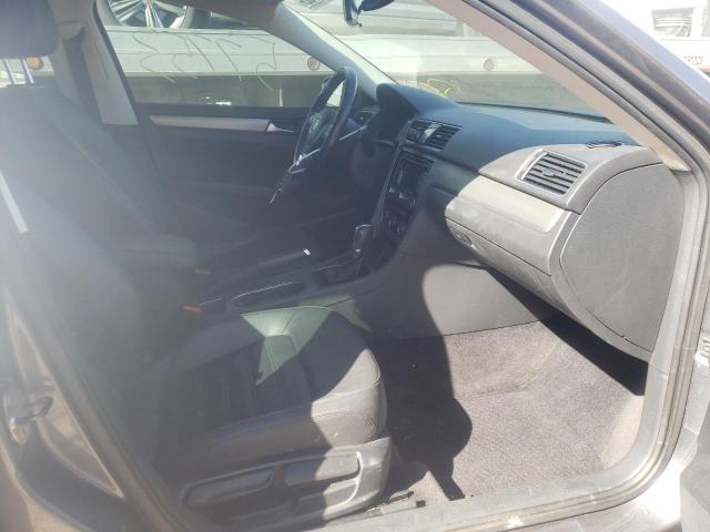 Photo 5 from auction – 2015 VOLKSWAGEN PASSAT SE with VIN 1VWBS7A34FC008336