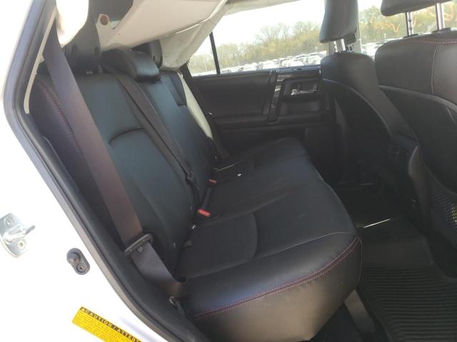 Photo 6 from auction – 2018 TOYOTA 4RUNNER SR with VIN JTEBU5JR0J5581362