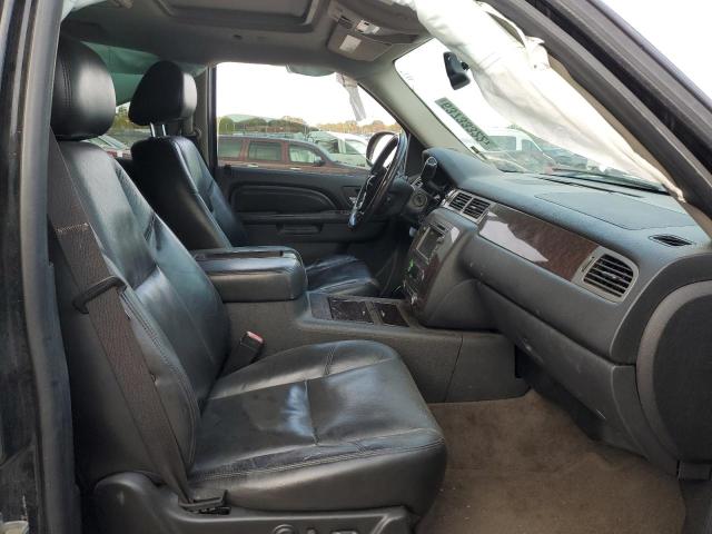 Photo 5 from auction – 2010 GMC YUKON DENA with VIN 1GKUKEEF0AR236817