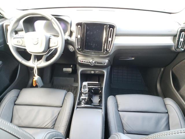 Photo 9 from auction – 2023 VOLVO XC40 PLUS with VIN YV4L12UN8P2911443