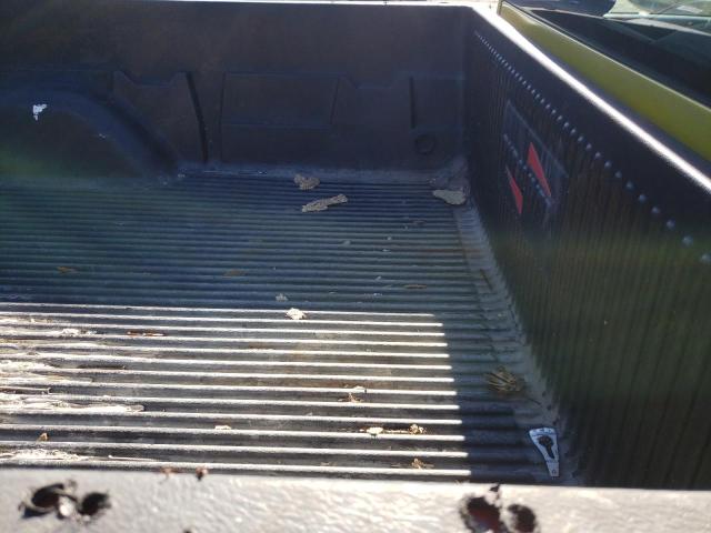 Photo 6 from auction – 2000 CHEVROLET SILVERADO with VIN 1GCEC14V0YE306302