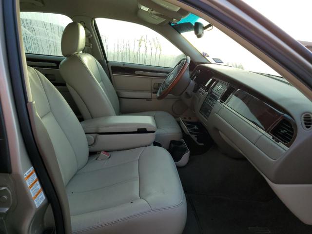 Photo 5 from auction – 2004 LINCOLN TOWN CAR U with VIN 1LNHM83W24Y663725