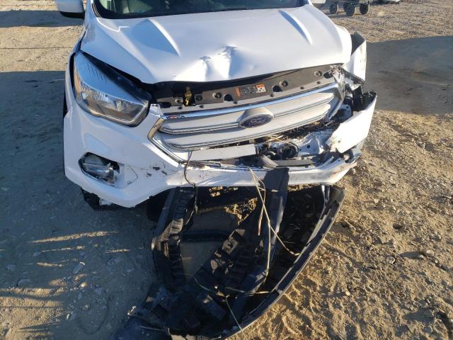 Photo 9 from auction – 2017 FORD ESCAPE SE with VIN 1FMCU9GD3HUD44565