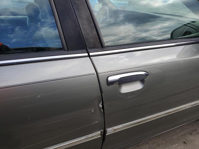 Photo 9 from auction – 2001 MERCURY GRAND MARQ with VIN 2MEFM74W31X693203