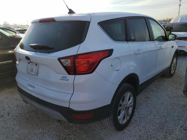 Photo 4 from auction – 2019 FORD ESCAPE SE with VIN 1FMCU0GD0KUA06883