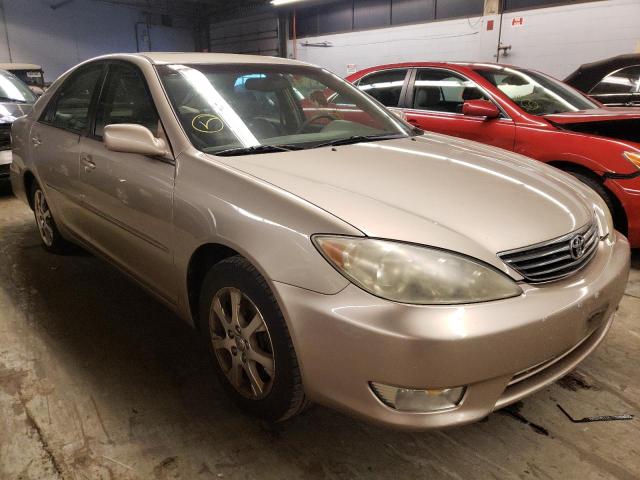 TOYOTA CAMRY LE 2005 with VIN 4T1BF30K25U089902 - Photo from auction