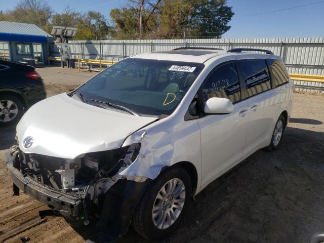 Photo 2 from auction – 2015 TOYOTA SIENNA XLE with VIN 5TDYK3DC1FS669273