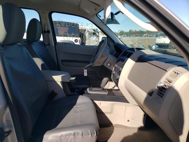 Photo 5 from auction – 2009 FORD ESCAPE with VIN 1FMCU02719KB79366