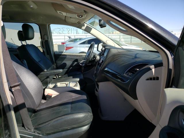 Photo 5 from auction – 2016 CHRYSLER TOWN & COU with VIN 2C4RC1BG5GR301054