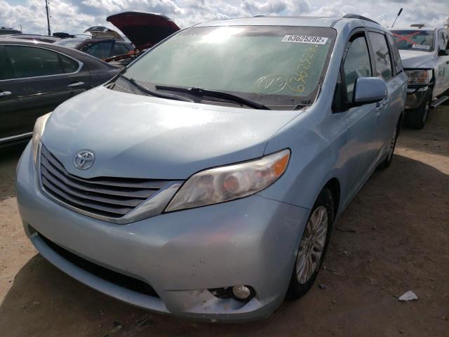 Photo 2 from auction – 2016 TOYOTA SIENNA XLE with VIN 5TDYK3DC4GS703787