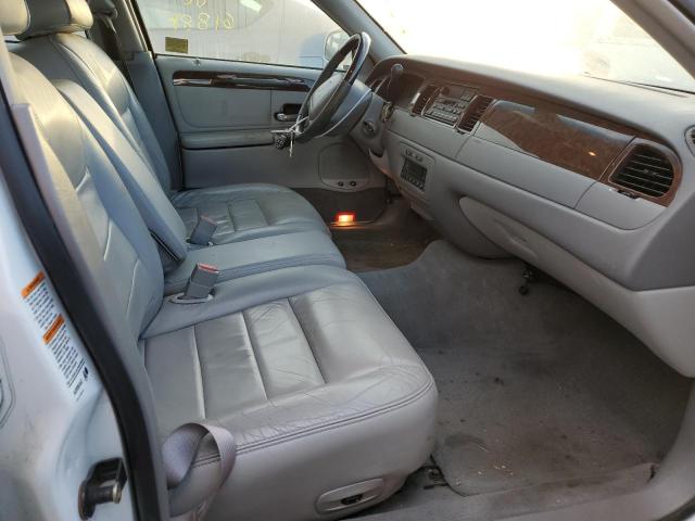 Photo 5 from auction – 2002 LINCOLN TOWN CAR with VIN 1LNHM82W42Y625640