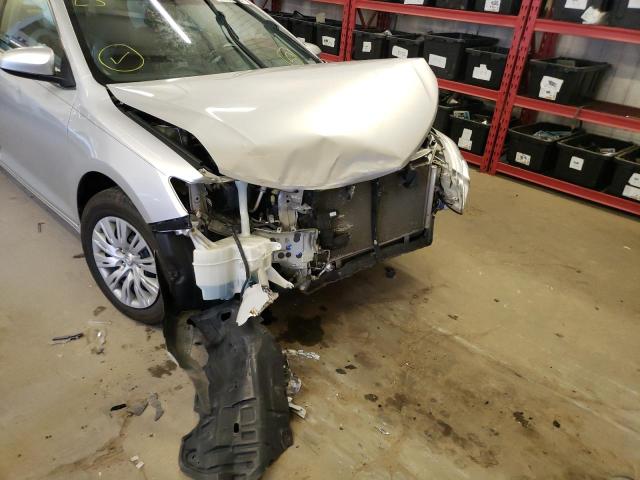 Photo 9 from auction – 2012 TOYOTA CAMRY BASE with VIN 4T4BF1FK7CR204699