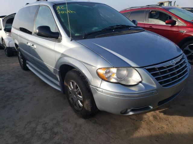 Photo 9 from auction – 2005 CHRYSLER TOWN & COU with VIN 2C8GP64L15R603097