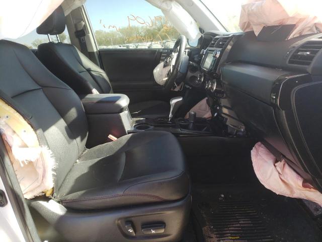 Photo 5 from auction – 2018 TOYOTA 4RUNNER SR with VIN JTEBU5JR0J5581362
