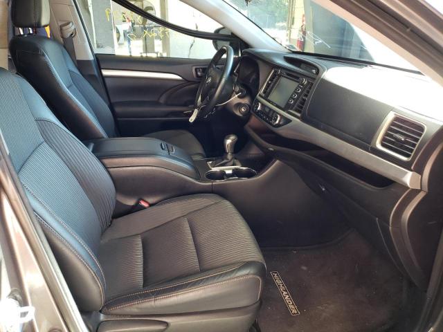 Photo 5 from auction – 2016 TOYOTA HIGHLANDER with VIN 5TDBKRFH4GS312303