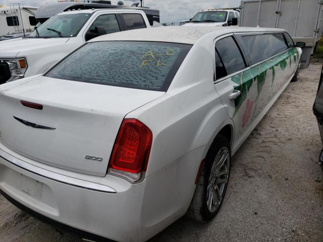 Photo 4 from auction – 2019 CHRYSLER 300 TOURIN with VIN 2C3CCAAG5KH577745