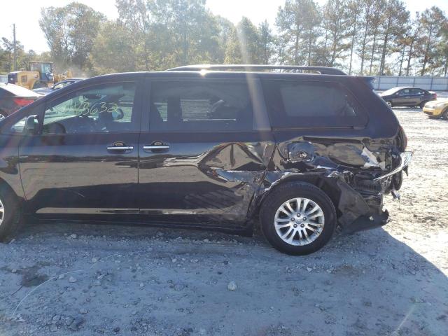 Photo 9 from auction – 2017 TOYOTA SIENNA XLE with VIN 5TDYZ3DC5HS810263