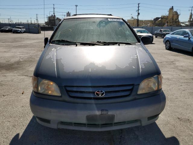 Photo 5 from auction – 2002 TOYOTA SIENNA CE with VIN 4T3ZF19C72U433953