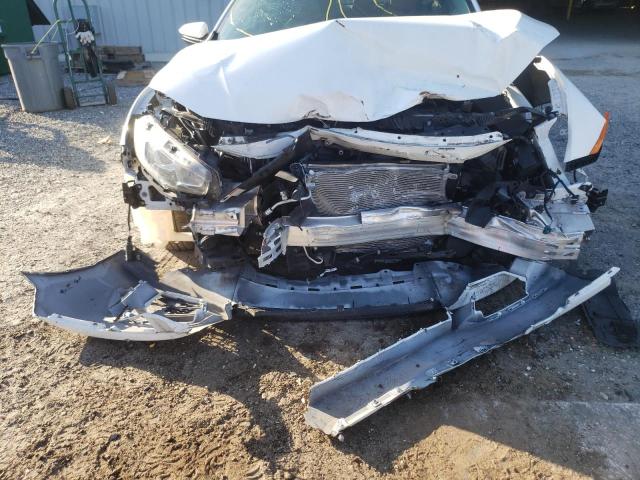 Photo 9 from auction – 2018 HONDA CIVIC LX with VIN 19XFC2F56JE012713