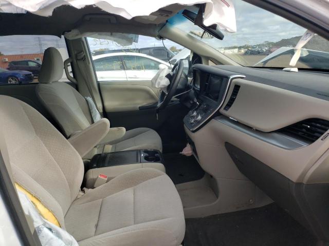 Photo 5 from auction – 2015 TOYOTA SIENNA LE with VIN 5TDKK3DC1FS578977