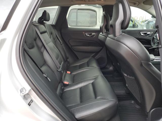 Photo 6 from auction – 2018 VOLVO XC60 T5 with VIN LYV102RK8JB109783