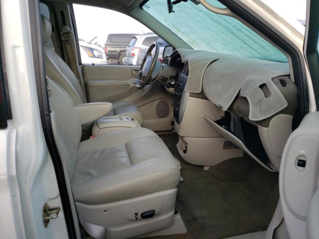 Photo 5 from auction – 2006 CHRYSLER TOWN & COU with VIN 2A4GP54L86R661778