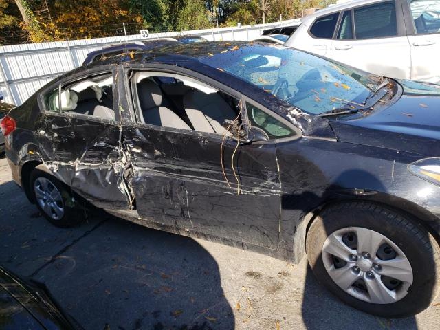 Photo 9 from auction – 2017 KIA FORTE LX with VIN 3KPFK4A73HE032936