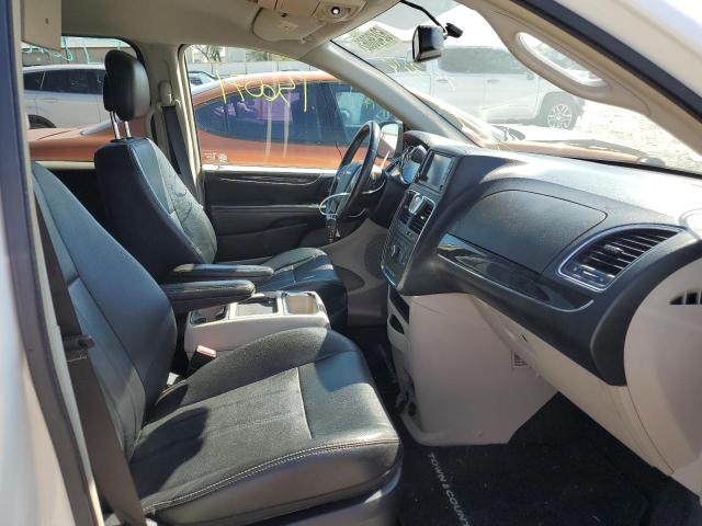 Photo 5 from auction – 2013 CHRYSLER TOWN & COU with VIN 2C4RC1BG1DR743616