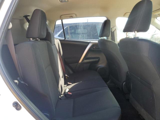 Photo 6 from auction – 2018 TOYOTA RAV4 LE with VIN JTMZFREV0JD111480