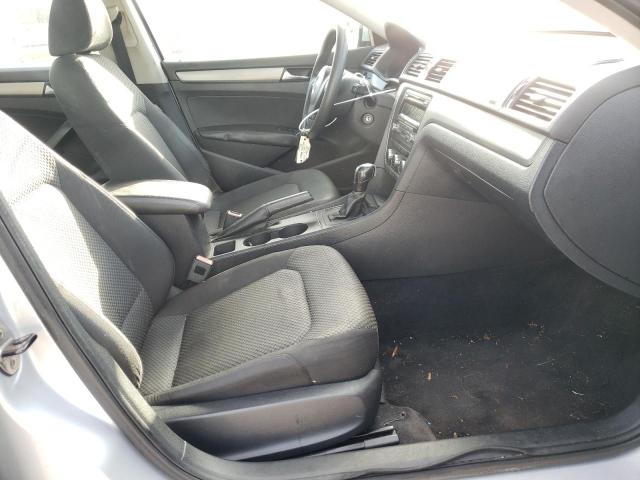 Photo 5 from auction – 2012 VOLKSWAGEN PASSAT S with VIN 1VWAH7A33CC021715