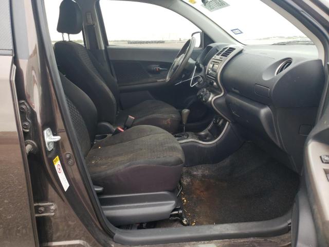 Photo 5 from auction – 2011 TOYOTA SCION XD with VIN JTKKU4B46B1008369