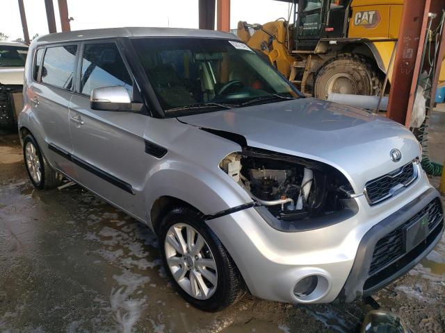 KIA SOUL + 2013 with VIN KNDJT2A61D7547415 - Photo from auction