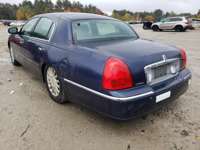 Photo 3 from auction – 2003 LINCOLN TOWN CAR with VIN 1LNHM82W83Y635895